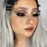 Francesca makeup artist