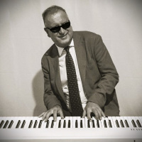 Luciano Campi piano bar e musica dal vivo